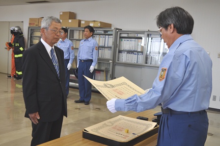 橋本氏叙勲伝達