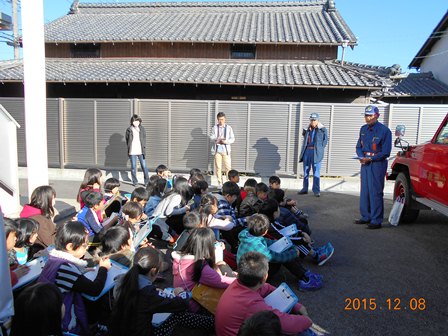 河原田分団車庫見学2