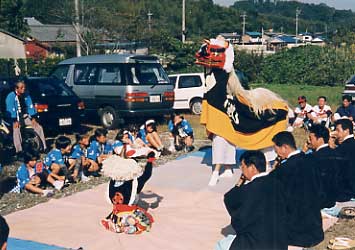 立阪神社獅子舞