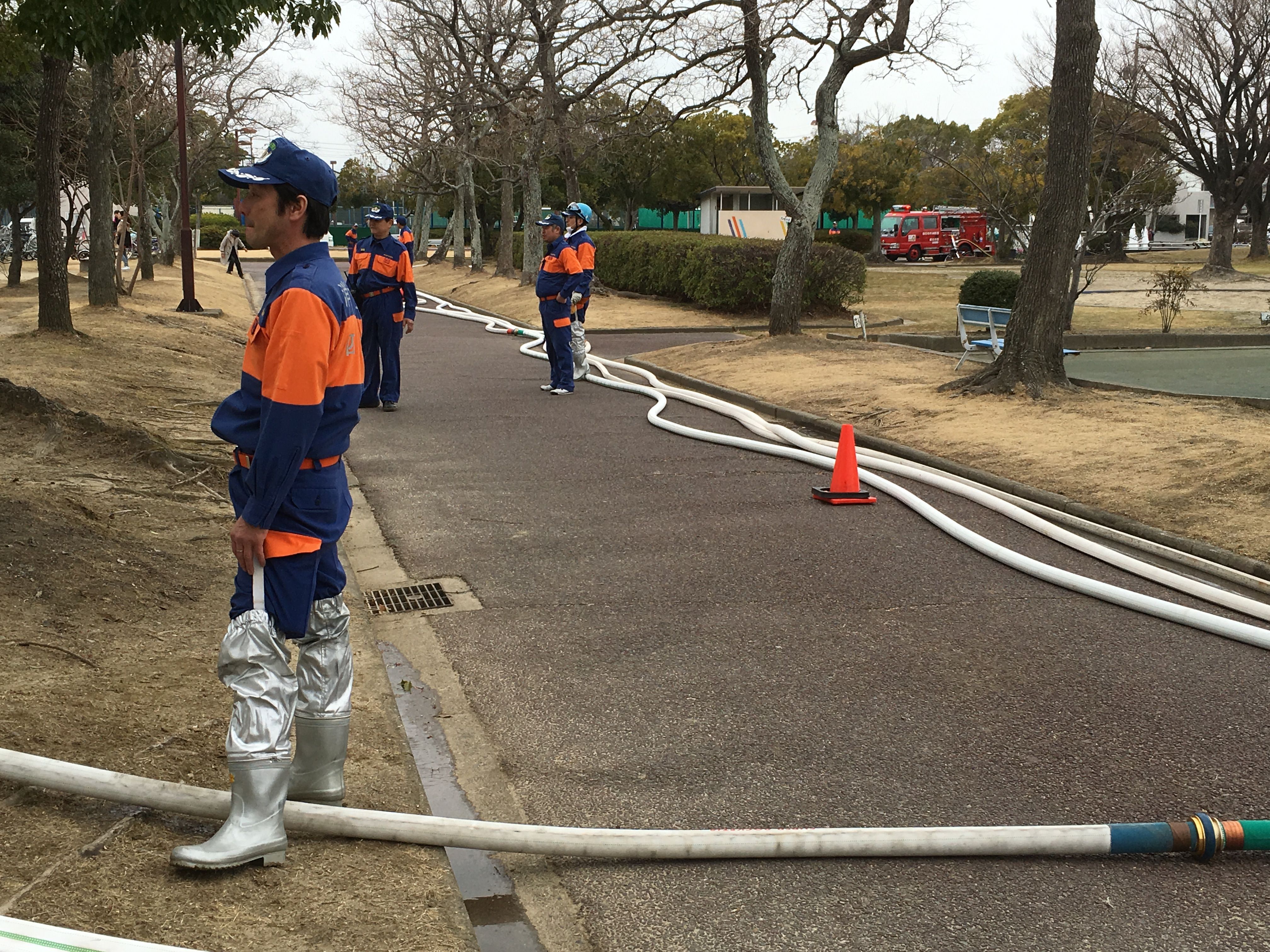 公園内でホース延長