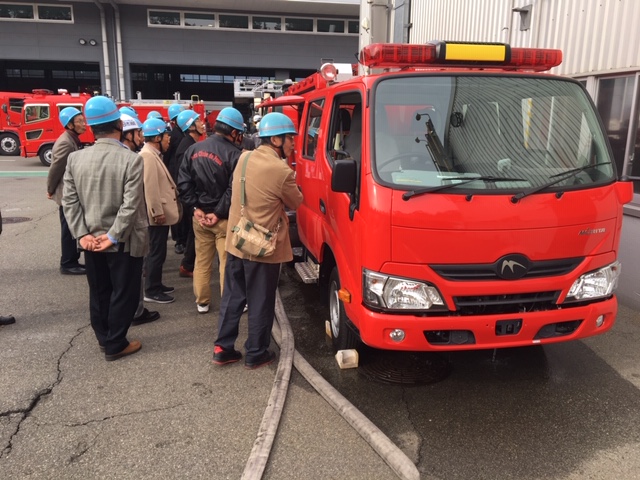 ３．５トン車の見学