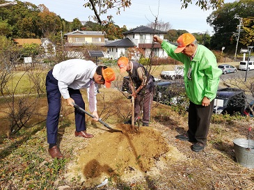 「日永梅林」復活秋まつり