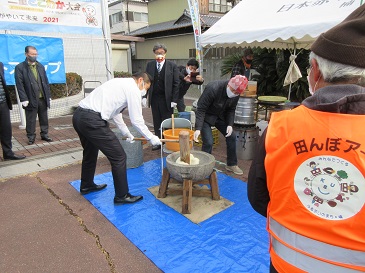 田んぼアート収穫祭