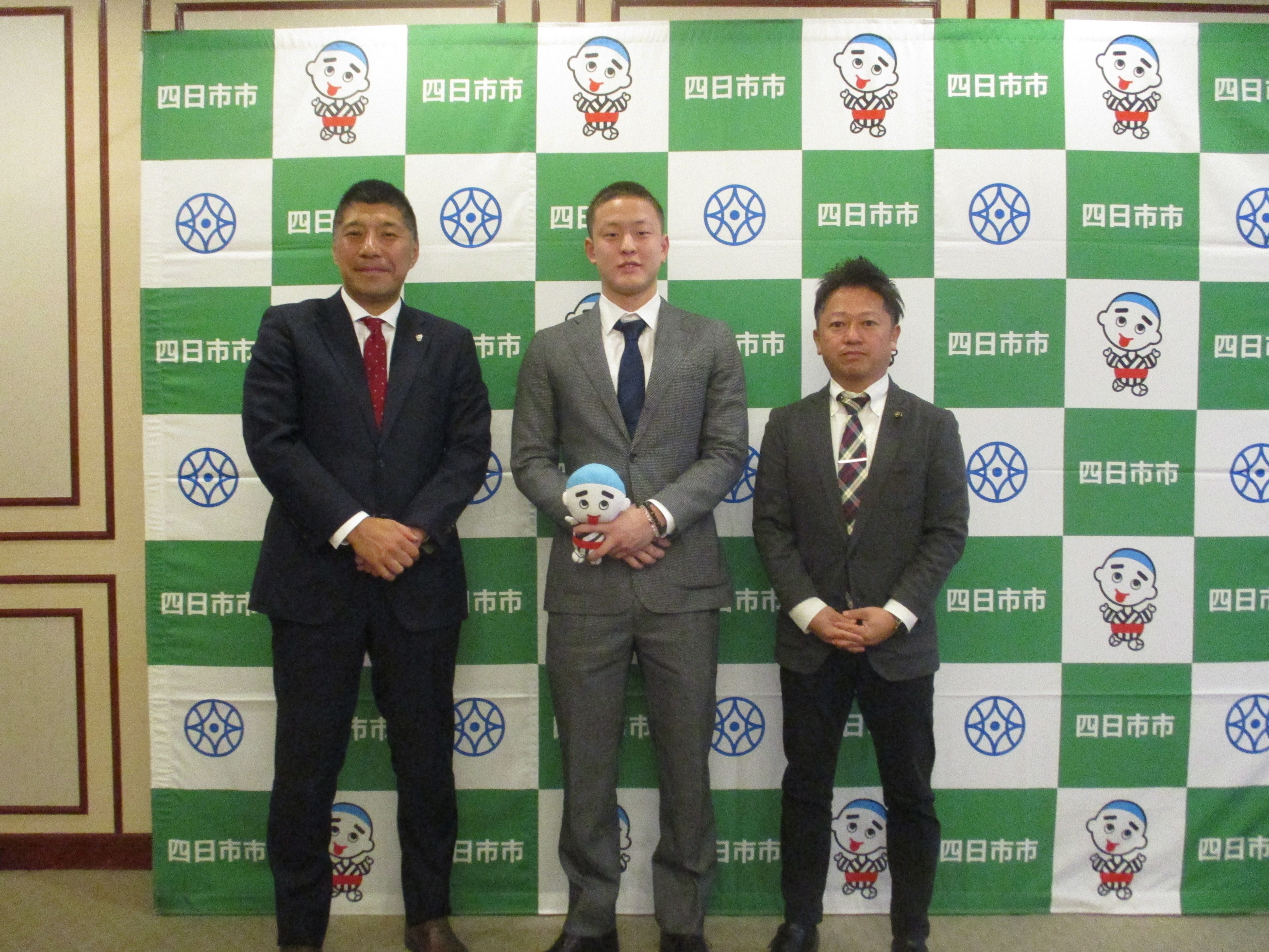 20240405　パリ五輪水泳競技谷口選手表敬訪問.JPG