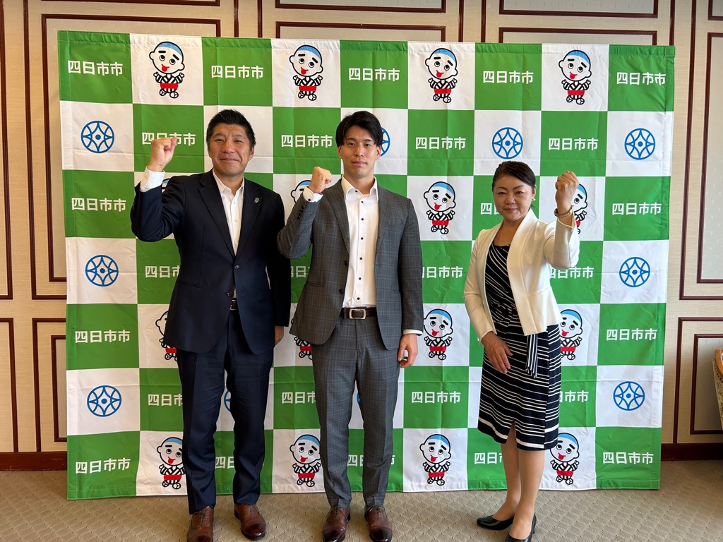 20250522　2025世界水泳選手権出場選手表敬訪問.jpg