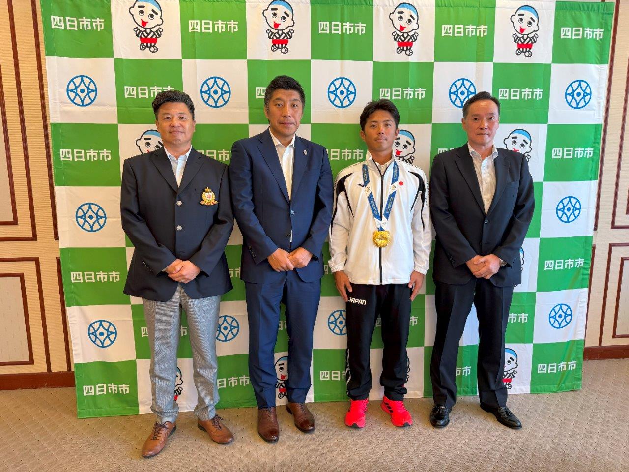 20250905 男子ソフトボールワールドゲームズ優勝選手表敬訪問.jpg