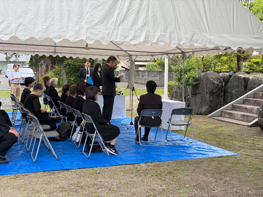 20260618 四日市空襲犠牲者慰霊献花式.jpg